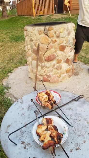 Дома для отпуска Под липами в Дмитровичах Dmitrovichi